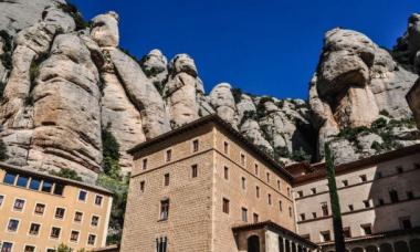 Монастырь Монтсеррат — религиозная достопримечательность Испании Каталония монтсеррат